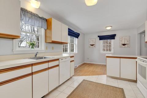 925 Main St #8, Cotuit, MA 02635 photo 3