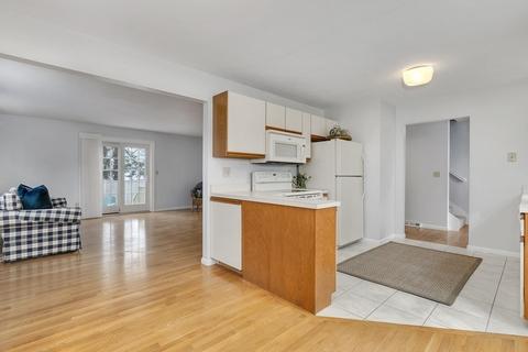 925 Main St #8, Cotuit, MA 02635 photo 4
