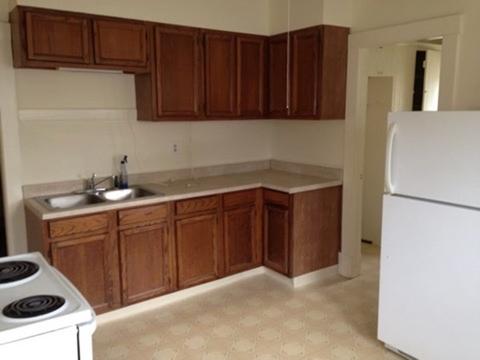 65 Phoenix Ter, Springfield, MA 01104 photo 2