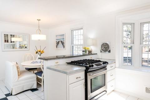 5 Great Plain Ave, Wellesley, MA 02482 photo 7