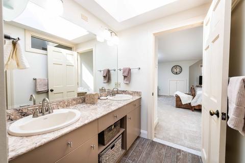 5 Great Plain Ave, Wellesley, MA 02482 photo 12