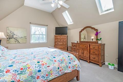 137 Chestnut St, Upton, MA 01568 photo 24