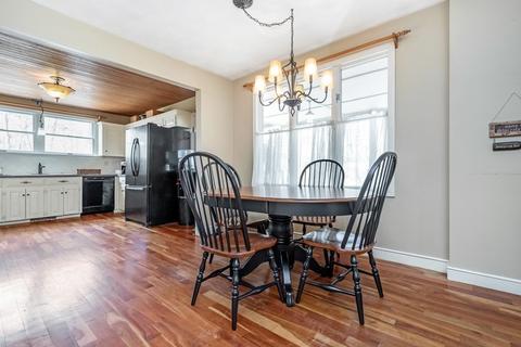 137 Chestnut St, Upton, MA 01568 photo 8
