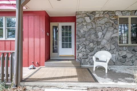 137 Chestnut St, Upton, MA 01568 photo 2
