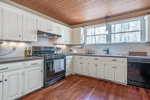 137 Chestnut St, Upton, MA 01568 photo 10