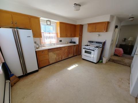275 Dickinson, Fall River, MA 02721 photo 14