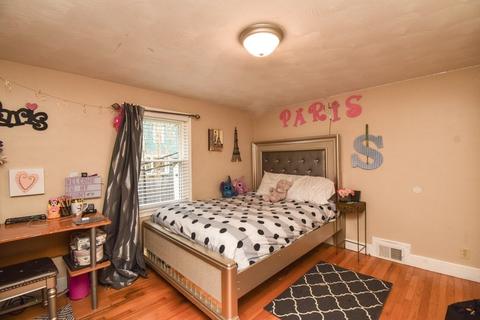 82 Chilson St, Springfield, MA 01118 photo 22