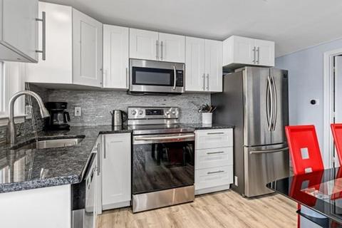 470 Sea St #2A, Hyannis, MA 02601 photo 8