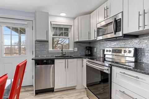 470 Sea St #2A, Hyannis, MA 02601 photo 9