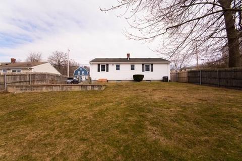 320 Quincy St, Fall River, MA 02720 photo 3