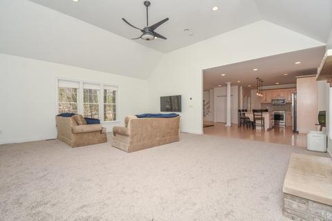 27 Prospect St, Upton, MA 01568 photo 12