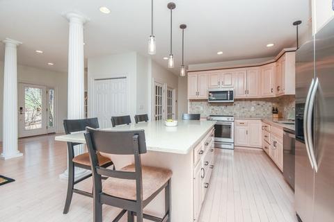 27 Prospect St, Upton, MA 01568 photo 5