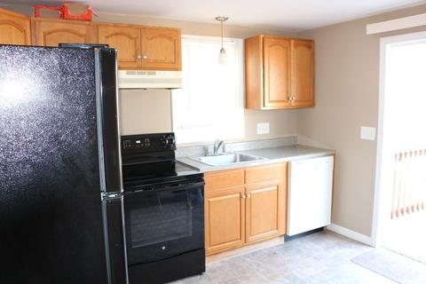 75 Pemaquid St, Springfield, MA 01119 photo 3