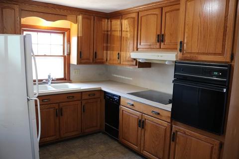 172 E Allen Ridge Rd, Springfield, MA 01118 photo 3
