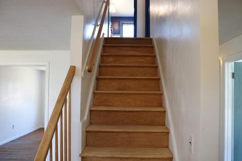 172 E Allen Ridge Rd, Springfield, MA 01118 photo 7