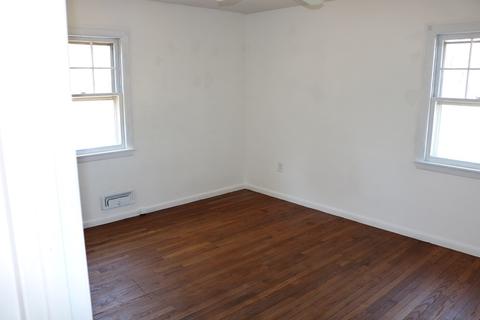 172 E Allen Ridge Rd, Springfield, MA 01118 photo 9