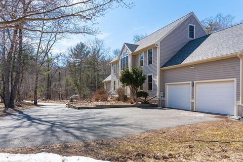3 Whiffletree Ln, Georgetown, MA 01833 photo 2