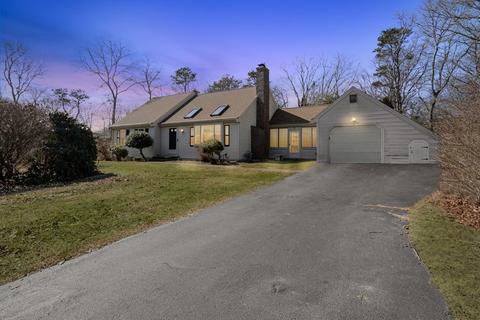 37 Sunnywood Dr, Barnstable, MA 02601 photo 1