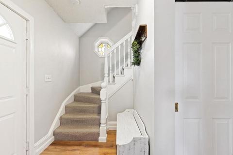 2 Seaview Ave, Danvers, MA 01923 photo 18