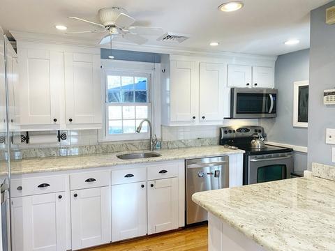 29 Bond St, Reading, MA 01867 photo 2