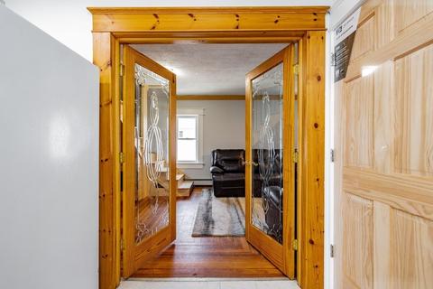 19 Bonner St, Chicopee, MA 01013 photo 8