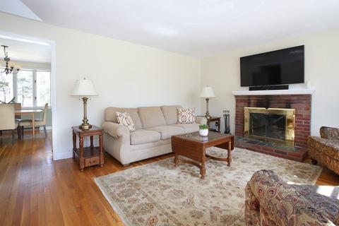 36 Donnell Rd, Walpole, MA 02032 photo 9