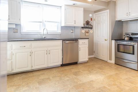 47 Bryan Ave, Easthampton, MA 01027 photo 4