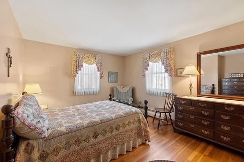 63 High St, Stoneham, MA 02180 photo 8