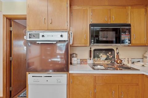 63 High St, Stoneham, MA 02180 photo 18