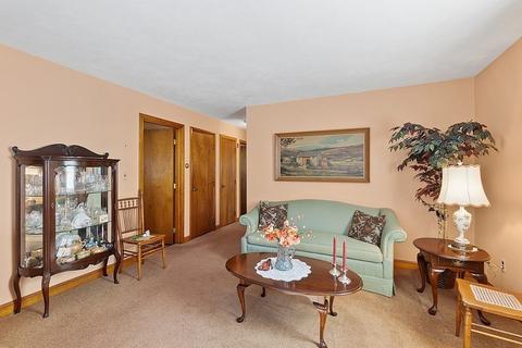 63 High St, Stoneham, MA 02180 photo 5
