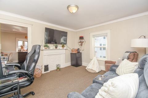 19 School St, Danvers, MA 01923 photo 17
