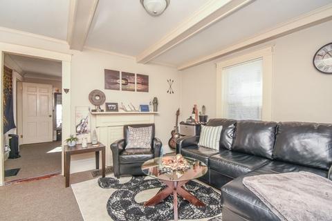 19 School St, Danvers, MA 01923 photo 13