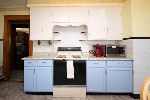 420 Nottingham St, Springfield, MA 01104 photo 3