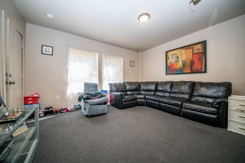 247 Dover, Fall River, MA 02721 photo 5