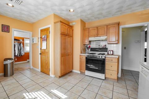 35 Lindale, Dedham, MA 02026 photo 11