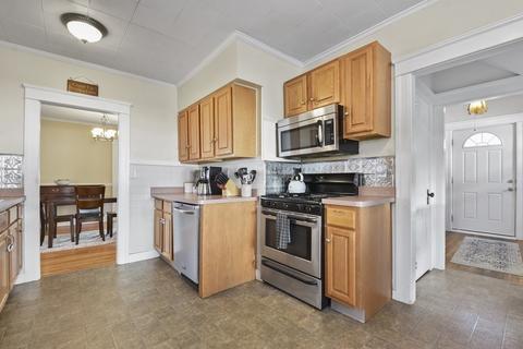 2 Woods Ave, Worcester, MA 01606 photo 5