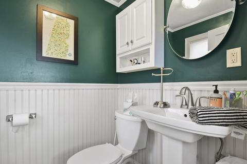 2 Woods Ave, Worcester, MA 01606 photo 13