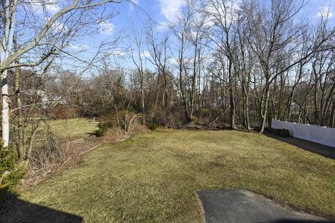 2 Woods Ave, Worcester, MA 01606 photo 24
