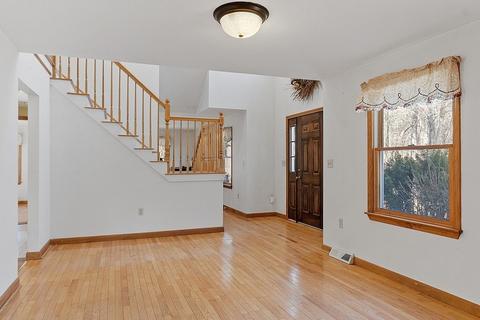 41 Edward Rd, Townsend, MA 01469 photo 2