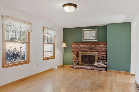41 Edward Rd, Townsend, MA 01469 photo 4
