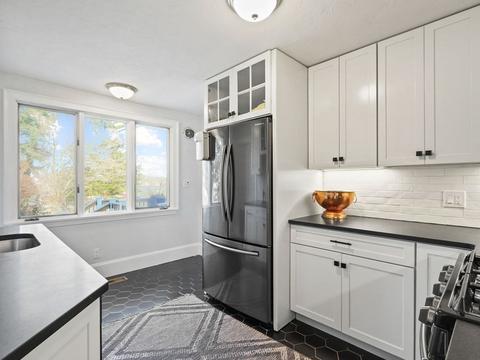 47 Morse Ave, Dedham, MA 02026 photo 8