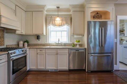 16 Grand St, Reading, MA 01867 photo 7