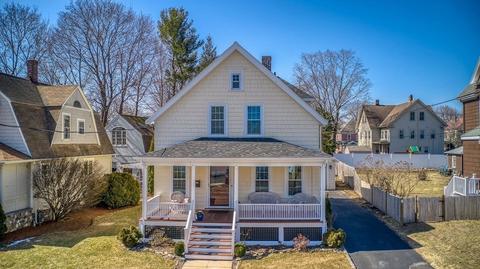 16 Grand St, Reading, MA 01867 photo 2