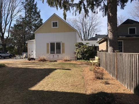 289 Main St, Easthampton, MA 01027 photo 3