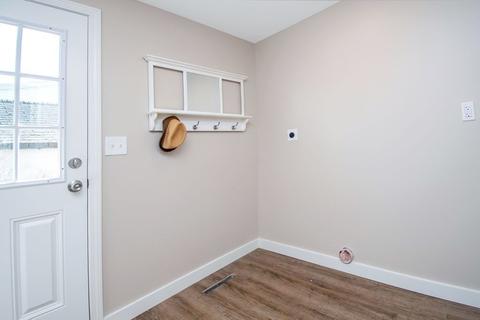 791 Britton St, Chicopee, MA 01020 photo 5