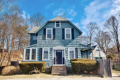 32 Smith St, Marblehead, MA 01945 photo 1