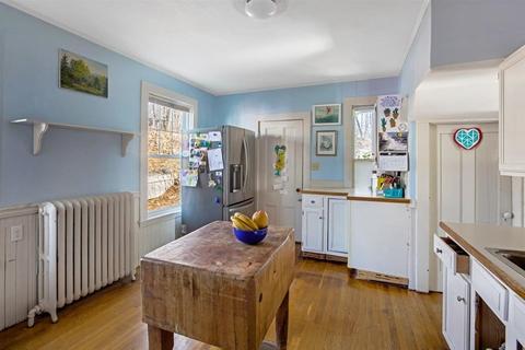 32 Smith St, Marblehead, MA 01945 photo 11