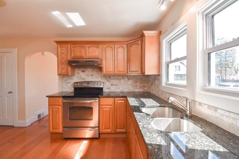 88 Dimmick, Springfield, MA 01109 photo 9