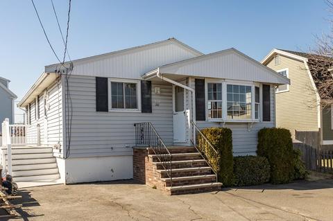 20 Davis Ter, Peabody, MA 01960 photo 3