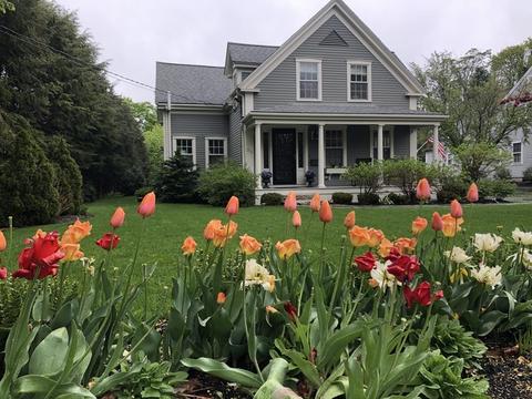 39 Lincoln St, Hingham, MA 02043 photo 1